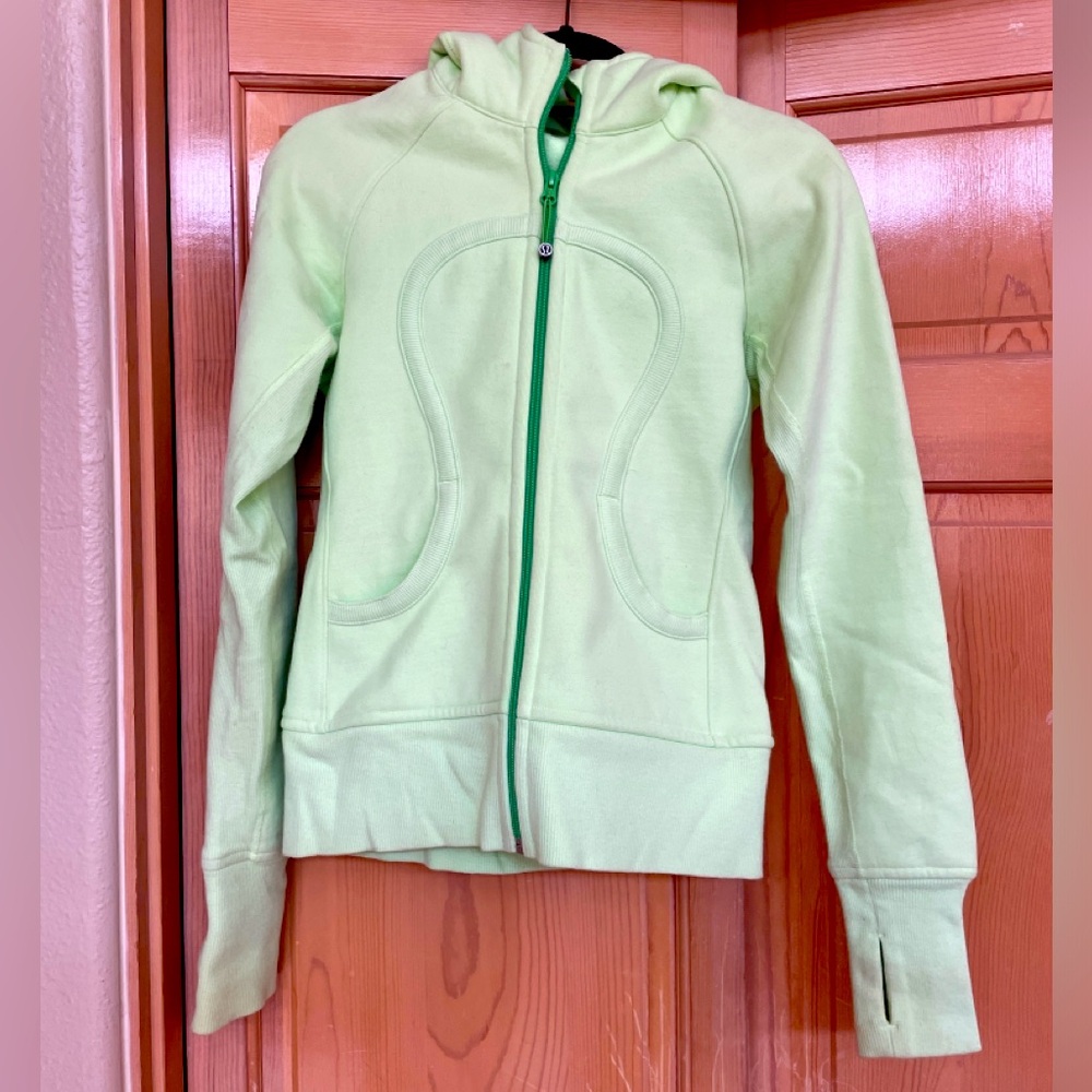 LULULEMON SCUBA Size 6 lime green